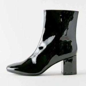 SOLD NWT Urban Outfitters Alana Patent Boot Size 6